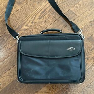 Targus Leather/Nylon Briefcase/Computer Bag